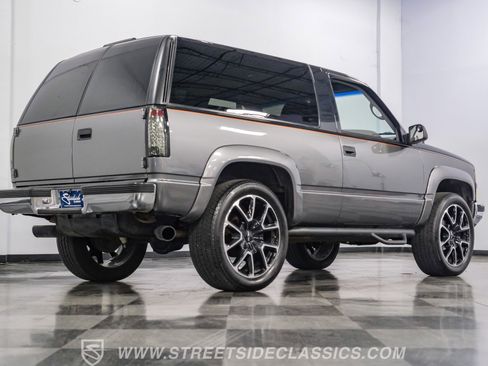 Used 1995 Chevrolet Tahoe 4WD 2-Door image 24