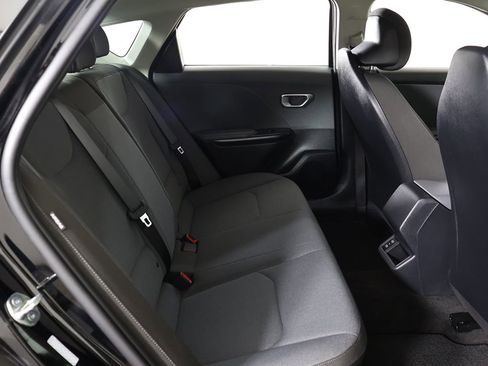 Used 2025 Kia K4 FWD image 30