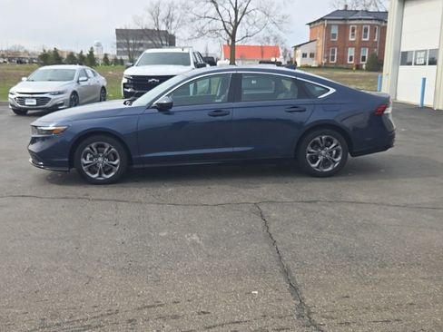 Certified 2024 Honda Accord EX-L image 4