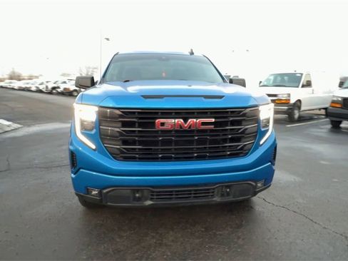 Used 2022 GMC Sierra 1500 Elevation image 3