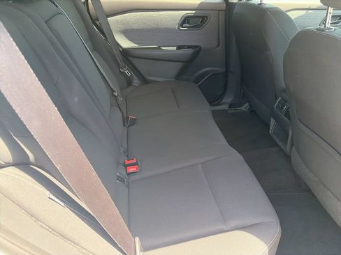 Used 2023 Nissan Rogue S FWD image 13