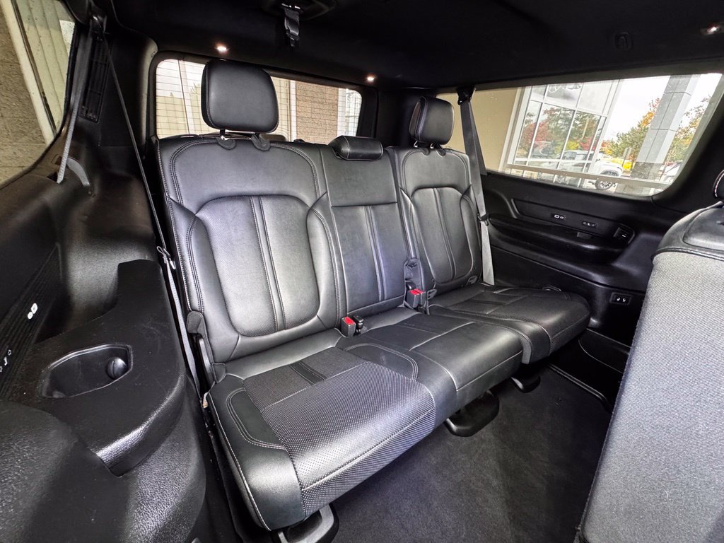 Used 2024 Jeep Wagoneer L Series II w/ Flexible Seating Group AWD/4WD image 47