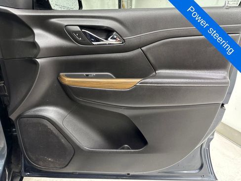 Used 2019 GMC Acadia SLE image 8