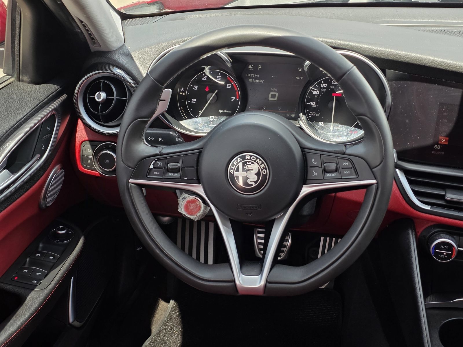 Used 2018 Alfa Romeo Giulia Ti Sport w/ Quick Order Package 22U Sport RWD image 27