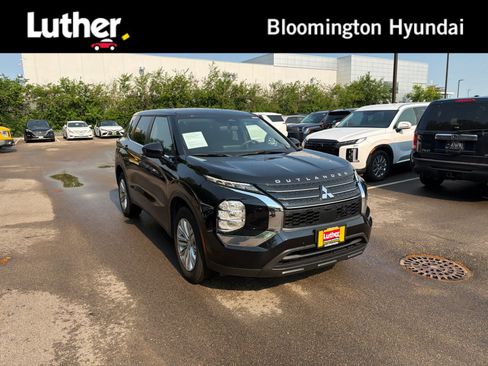 Used 2024 Mitsubishi Outlander ES AWD/4WD image 1