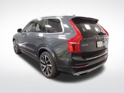 Used 2021 Volvo XC90 T6 Momentum w/ Protection Package Premier image 3