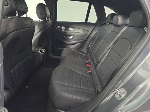 Used 2018 Mercedes-Benz GLC 300 4MATIC image 15