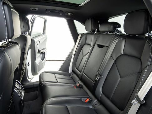 New 2026 Porsche Macan S image 22