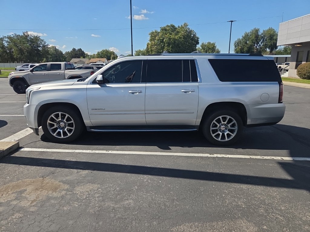 Used 2015 GMC Yukon XL Denali w/ Open Road Package AWD/4WD image 3
