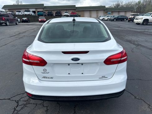 Used 2016 Ford Focus SE image 7