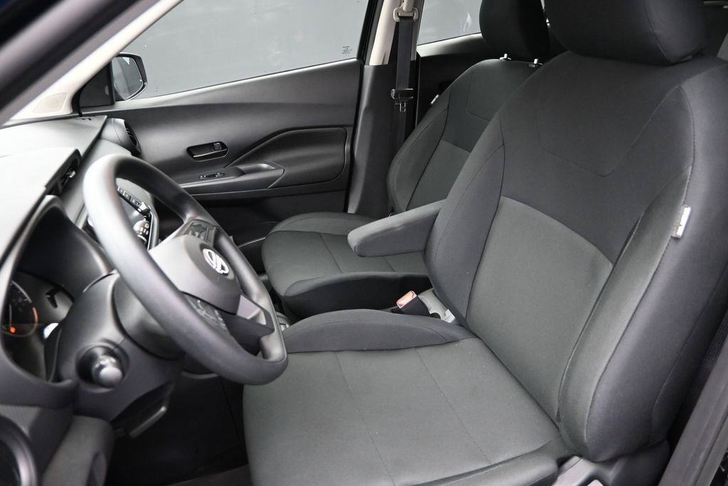 Certified 2025 Nissan Kicks Play S FWD image 19