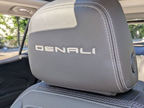 Used 2024 GMC Terrain Denali w/ Black Diamond Edition AWD/4WD image 29