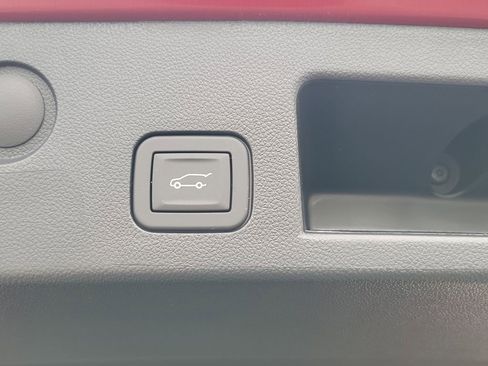 New 2026 Chevrolet Equinox LT w/ Convenience Package II FWD image 11