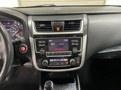 Used 2018 Nissan Altima 2.5 SL FWD image 16