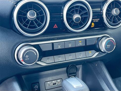 Used 2024 Nissan Sentra SV image 15