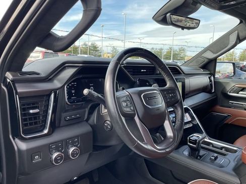 Used 2024 GMC Sierra 1500 Denali Ultimate image 12