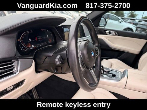 Used 2022 BMW X5 xDrive40i w/ M Sport Package AWD/4WD image 14