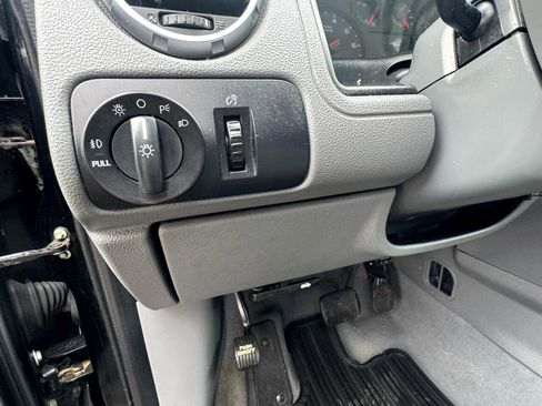 Used 2006 Ford Freestyle SEL image 27