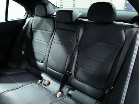 Used 2025 Mercedes-Benz C 300 4MATIC Sedan image 28