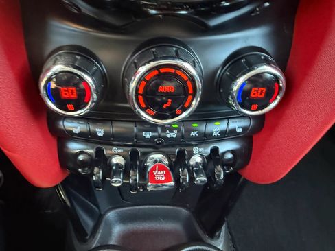 Used 2015 MINI Cooper S FWD image 18