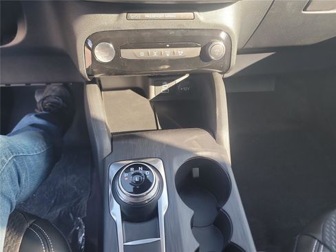 New 2026 Ford Escape SE image 20