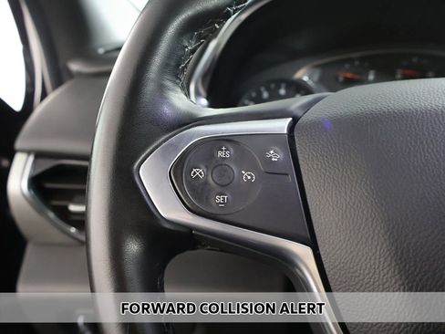 Used 2023 Chevrolet Traverse LT AWD/4WD image 5