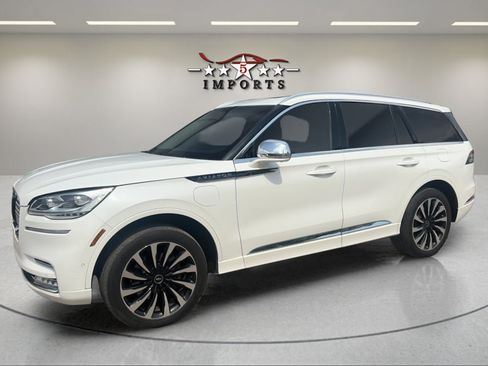 Used 2020 Lincoln Aviator Black Label Grand Touring AWD/4WD image 2
