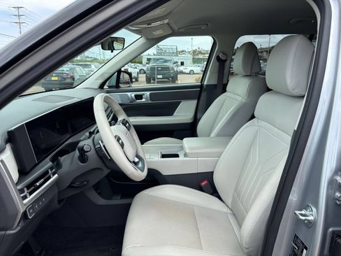 Used 2025 Hyundai Santa Fe SEL AWD/4WD image 29