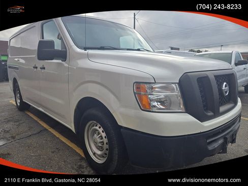 Used 2020 Nissan NV 2500 S image 3