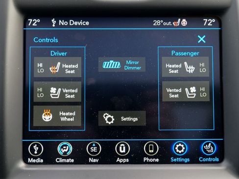 Used 2023 Chrysler 300 C image 56