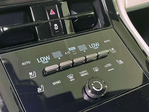 New 2025 Porsche Panamera 4 AWD/4WD image 34