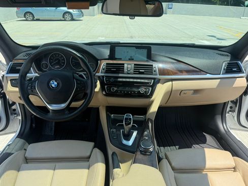 Used 2017 BMW 330i xDrive Sedan AWD/4WD image 11