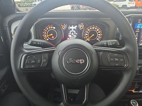 New 2026 Jeep Gladiator Sport AWD/4WD image 13