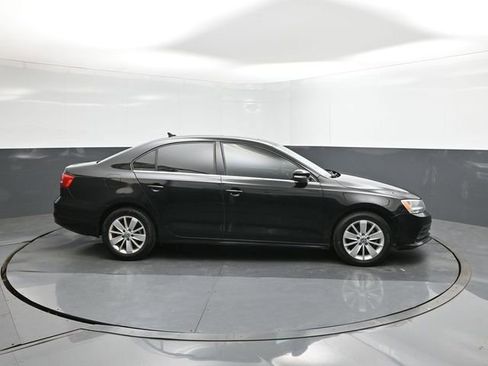 Used 2015 Volkswagen Jetta TDI SE image 26