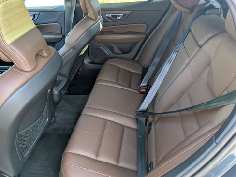 Used 2022 Volvo V60 T5 Cross Country w/ Climate Package image 26