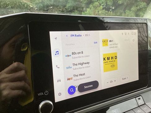 Certified 2025 Toyota Camry LE image 13