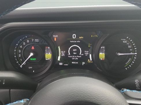 Used 2024 Jeep Wrangler Unlimited Rubicon 4xe image 10