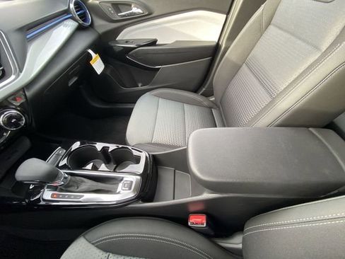 New 2026 Chevrolet Trax LT w/ LT Convenience Package FWD image 20