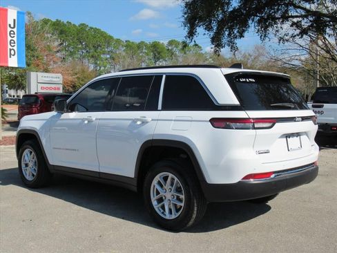 New 2025 Jeep Grand Cherokee Laredo X w/ Luxury Tech Group I image 4