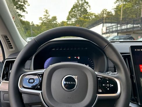 New 2026 Volvo XC90 B6 Plus w/ Protection Package Premier image 12