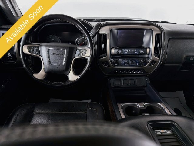 Used 2018 GMC Sierra 2500 Denali w/ Suspension Package, Off-Road AWD/4WD image 22
