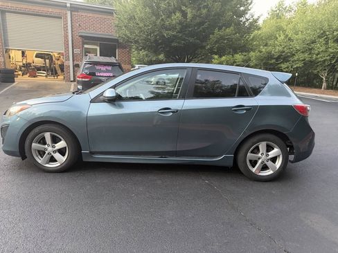 Used 2011 MAZDA MAZDA3 s Sport FWD image 2