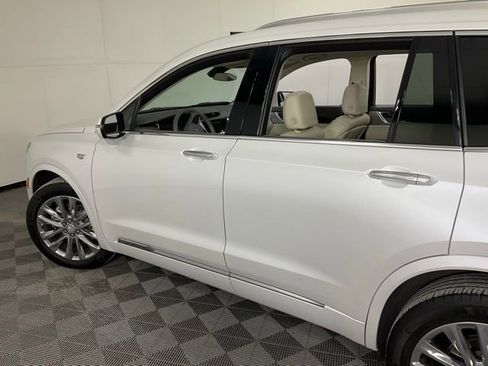 Certified 2023 Cadillac XT6 Premium Luxury image 32