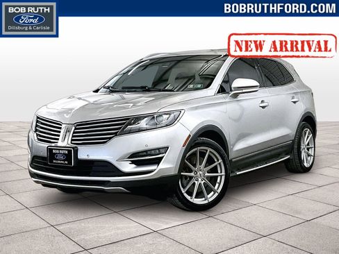 Used 2017 Lincoln MKC Reserve image 1