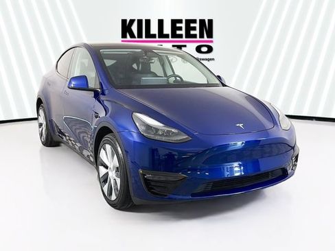 Used 2024 Tesla Model Y Long Range AWD/4WD image 1