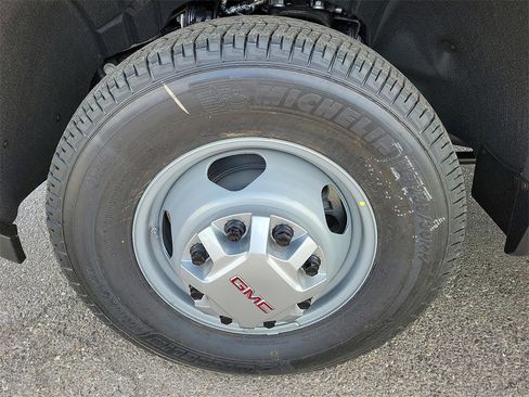 New 2026 GMC Sierra 3500 Pro w/ Convenience Package image 14