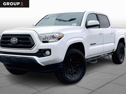 Used 2020 Toyota Tacoma SR5 w/ Blackout Package image 1