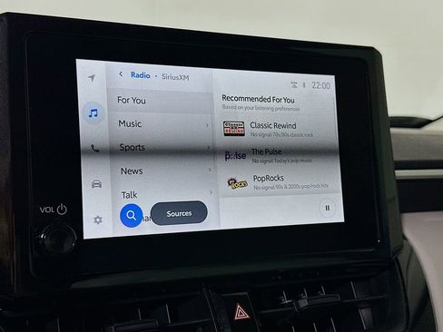 Used 2024 Toyota Corolla Cross L image 29