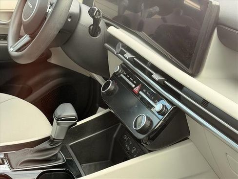 Certified 2025 Hyundai Tucson SEL image 16