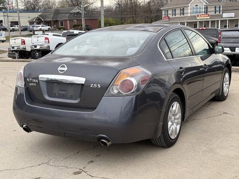 Used 2010 Nissan Altima 2.5 S image 6